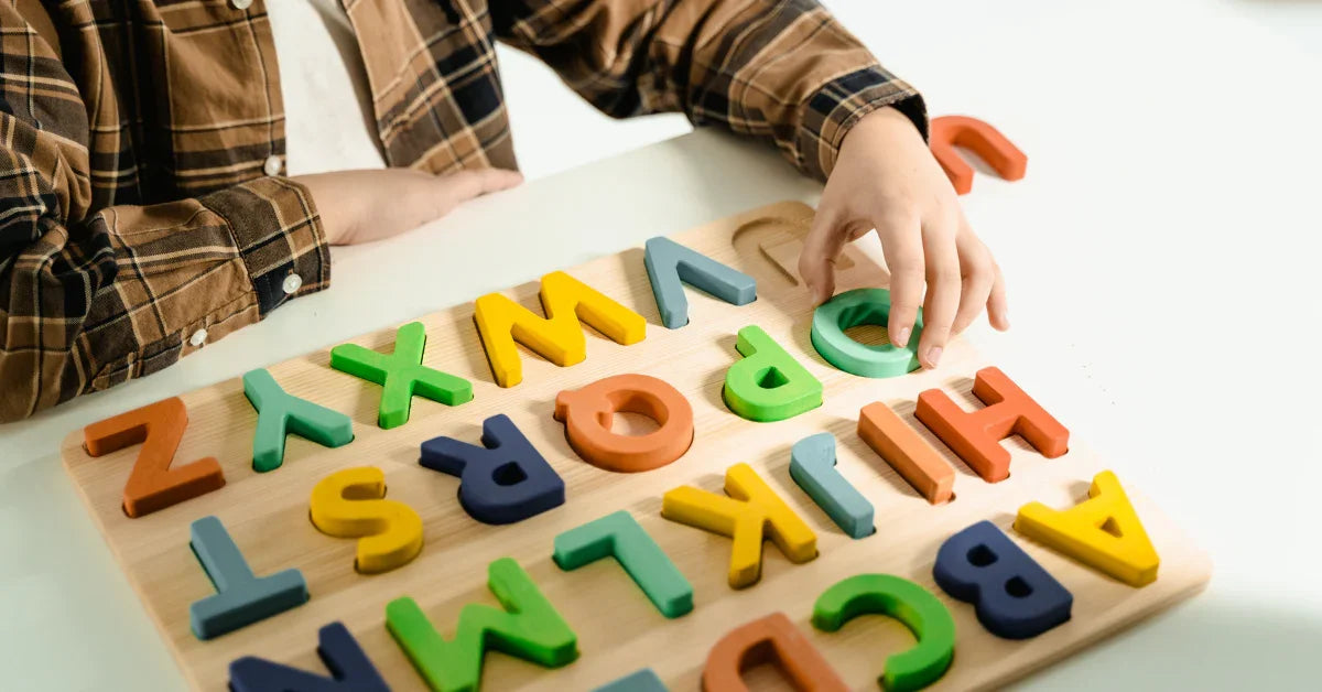 O que são brinquedos montessorianos? Guia completo para pais iniciantes