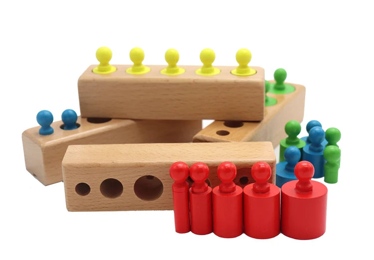Blocos de Encaixe Montessori com Pinos Coloridos