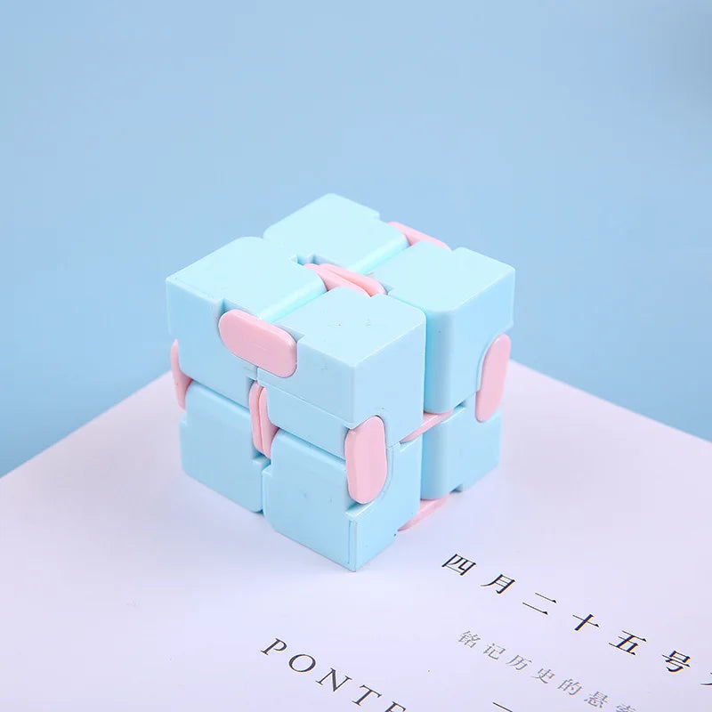Cubo Mágico Infinito Anti-Estresse para Todas as Idades