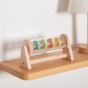 Chocalho Sensorial de Madeira Montessori com Bolinhas Coloridas - Estímulo e Calma