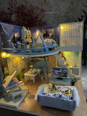 Casa de Boneca Musical com Luzes LED Móveis em Miniatura