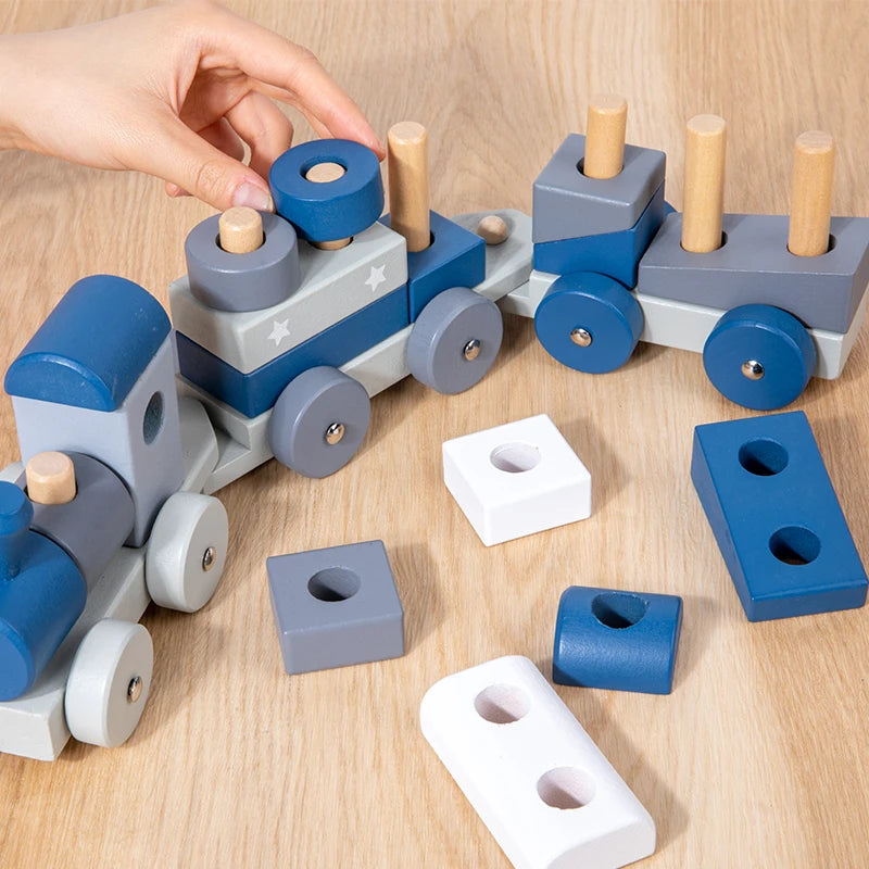 Trem de Empilhamento Montessori de Madeira - Brinquedo Educativo para Crianças