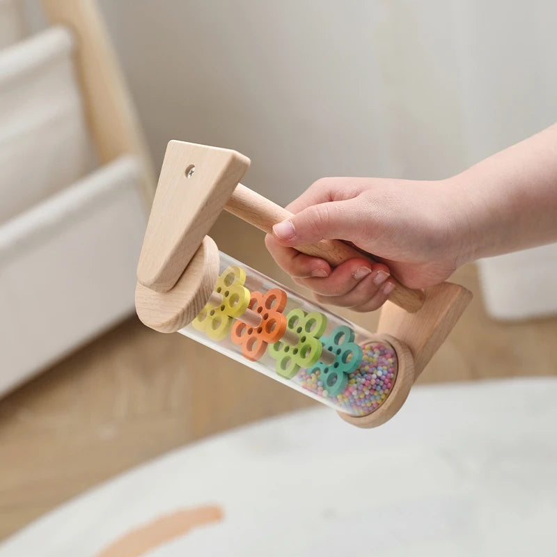 Chocalho Sensorial de Madeira Montessori com Bolinhas Coloridas - Estímulo e Calma