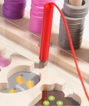 Brinquedo Educativo de Madeira Montessori - Tabuleiro Letras e Números