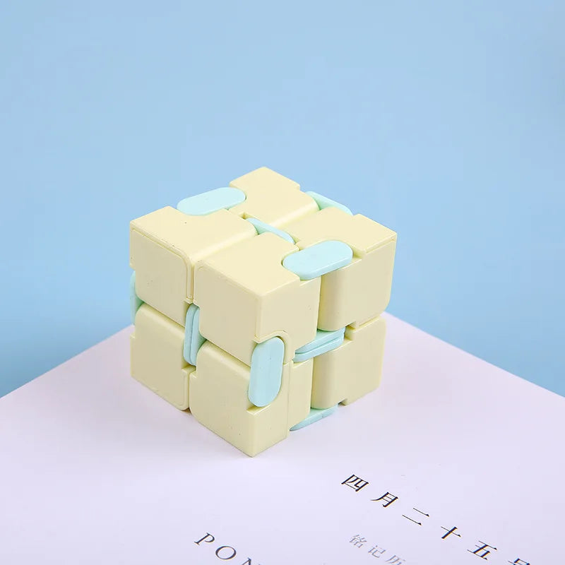 Cubo Mágico Infinito Anti-Estresse para Todas as Idades